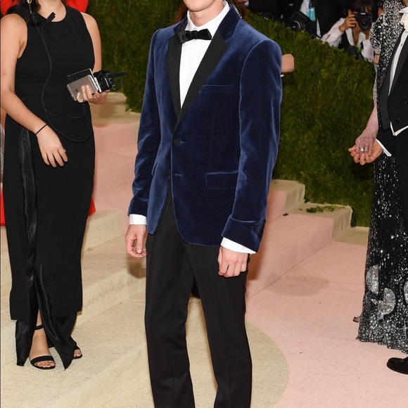 Meet your Posher, Alex - Picture 3 of 5